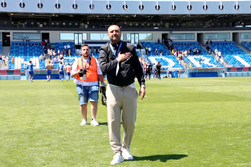 Luhay Hamido agradece el esfuerzo a la afici&oacute;n de la AD Ceuta FC. Foto: Abdeselam Mohamed