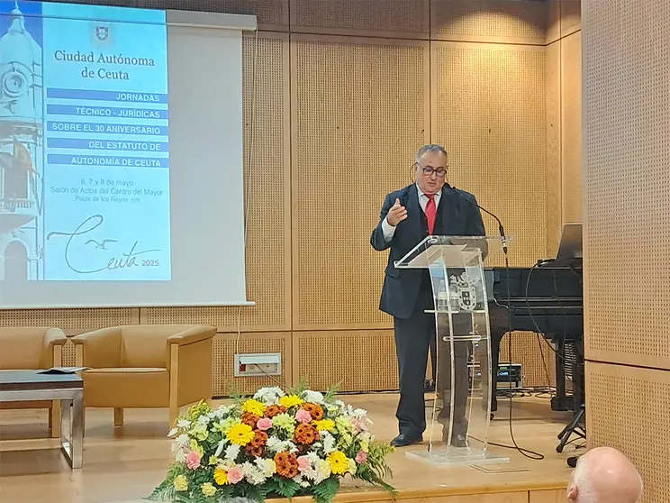 Alejandro del Valle, catedr&aacute;tico de Derecho Internacional