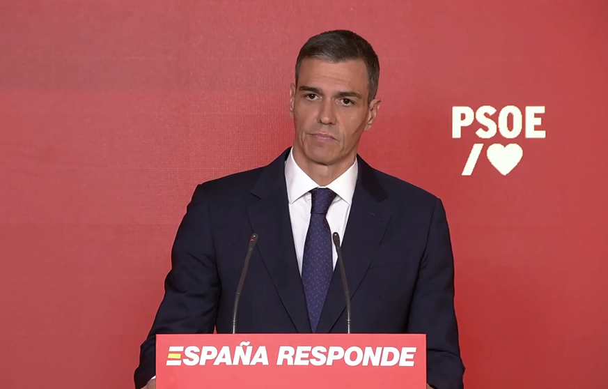 Pedro S&aacute;nchez en la sede de Ferraz durante una comparecencia / Archivo