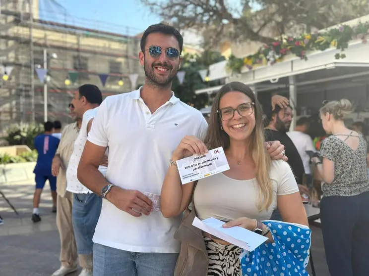 Tarde en blanco de la Semana del Comercio / Alba Palomino