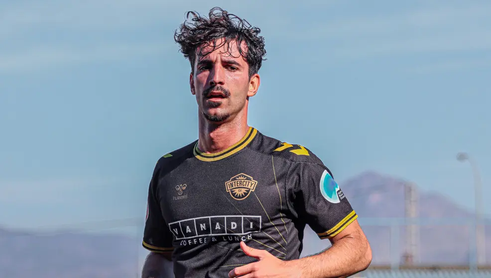 Oriol Soldevilla con la camiseta del Intercity