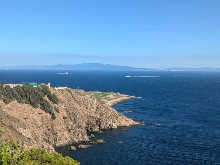 Ceuta bajo cielos despejados / Archivo