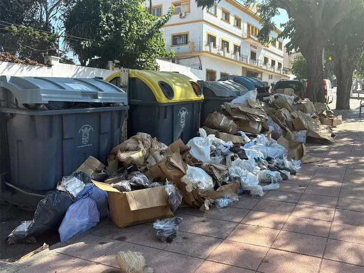 Acumulaci&oacute;n de basura en Manzanera / Alma Palomino
