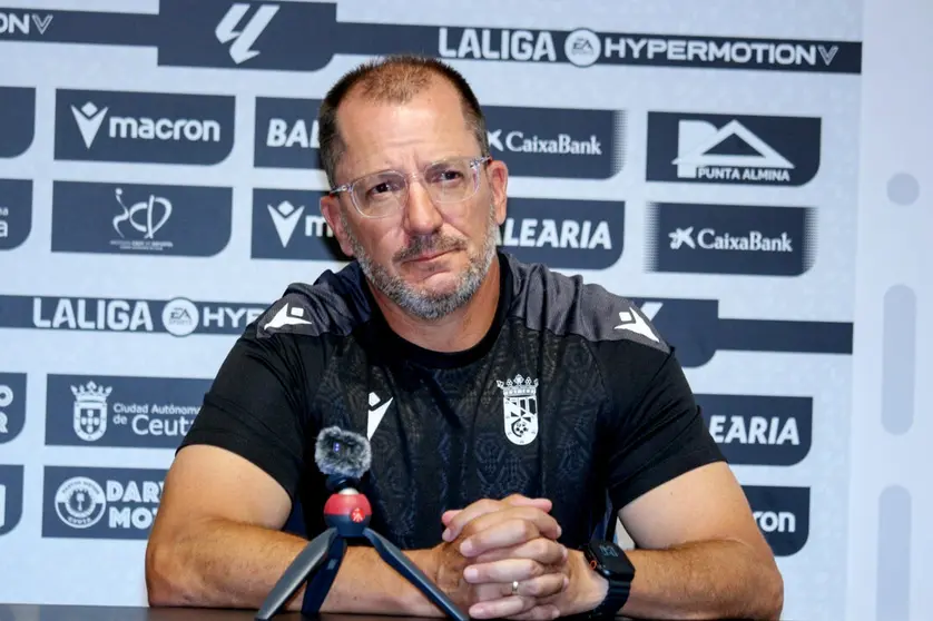 Jos&eacute; Juan Romero en la previa ante el Real Valladolid. Foto: AD Ceuta FC
