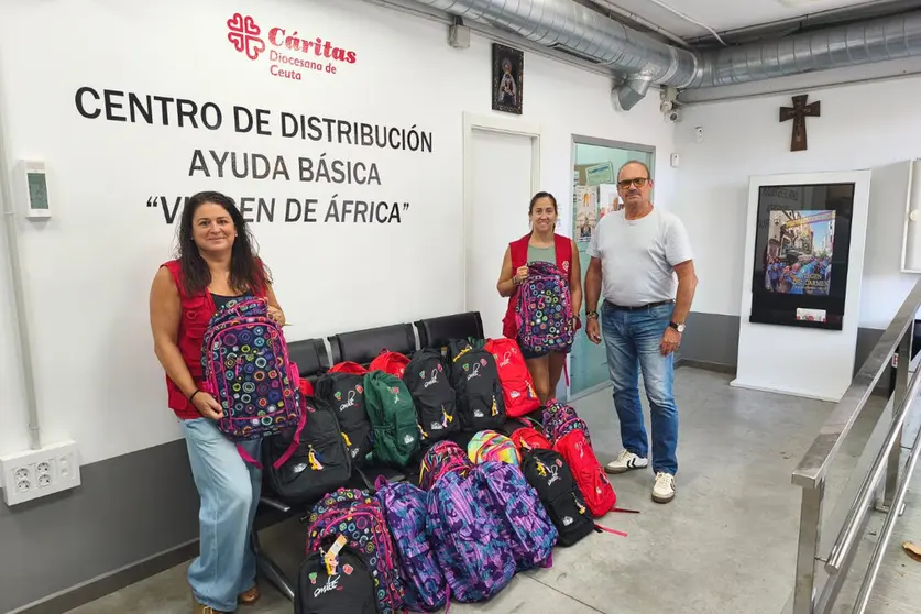 La Hermandad del Roc&iacute;o y su campa&ntilde;a solidaria 'Vuelta al cole'