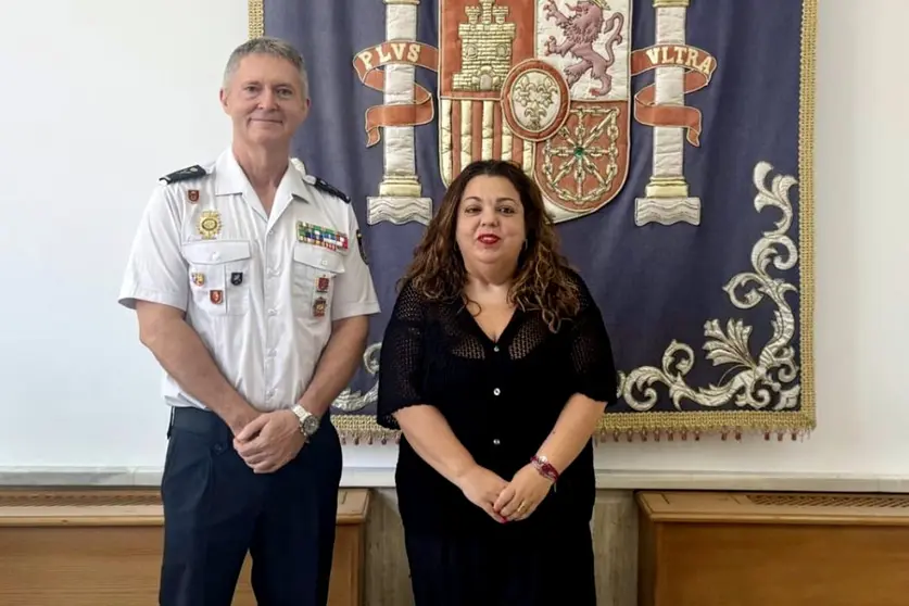L&oacute;pez Gordo ha acudido este jueves a despedirse de la delegada del Gobierno, Cristina P&eacute;rez / Delegaci&oacute;n del Gobierno