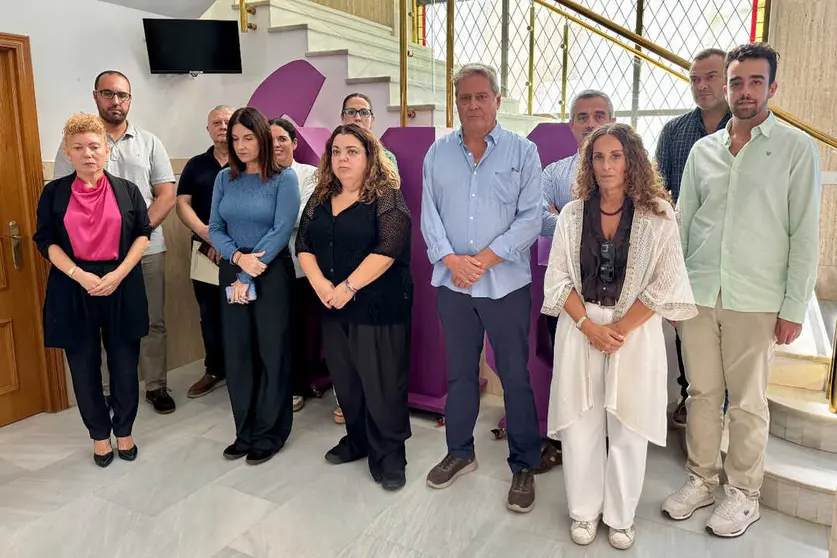 Minuto de silencio / Delegaci&oacute;n del Gobierno