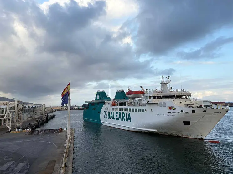 Balearia / Alma Palomino