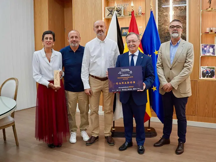 El presidente Juan Vivas recibe al equipo de Procesa
