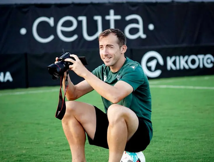 Rub&eacute;n D&iacute;ez, jugador de la AD Ceuta FC. Foto: Zaki / AD Ceuta FC