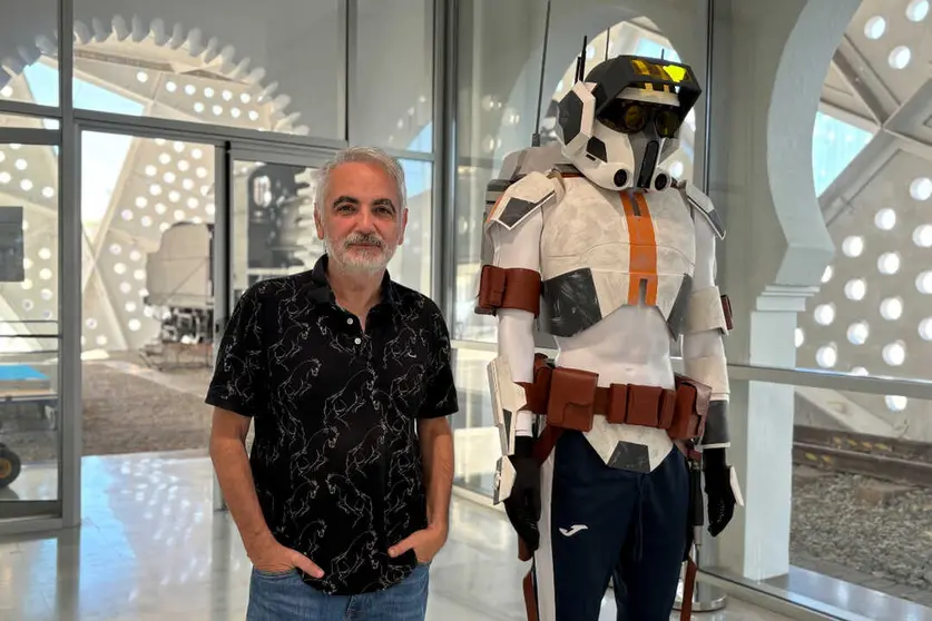 Juan &Aacute;lvarez, dibujante de c&oacute;mics / Alma Palomino