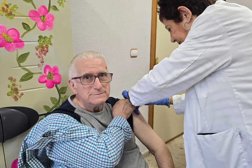 Equipo de Salud P&uacute;blica, en el Centro del Mayor de Cruz Roja