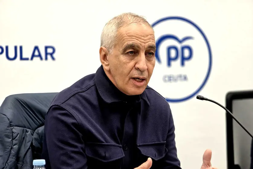 El senador Abdelhakim Abdeselam durante su comparecencia de este lunes / Laura Ortiz