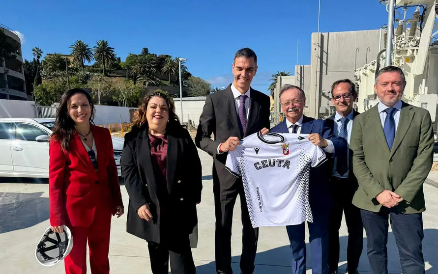 Pedro S&aacute;nchez con la camiseta de la AD Ceuta FC. Foto: @ADCeuta_FC