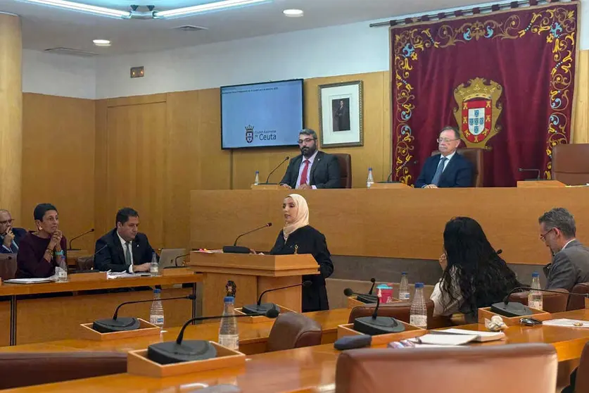 Fatima Hamed en el debate de los presupuestos