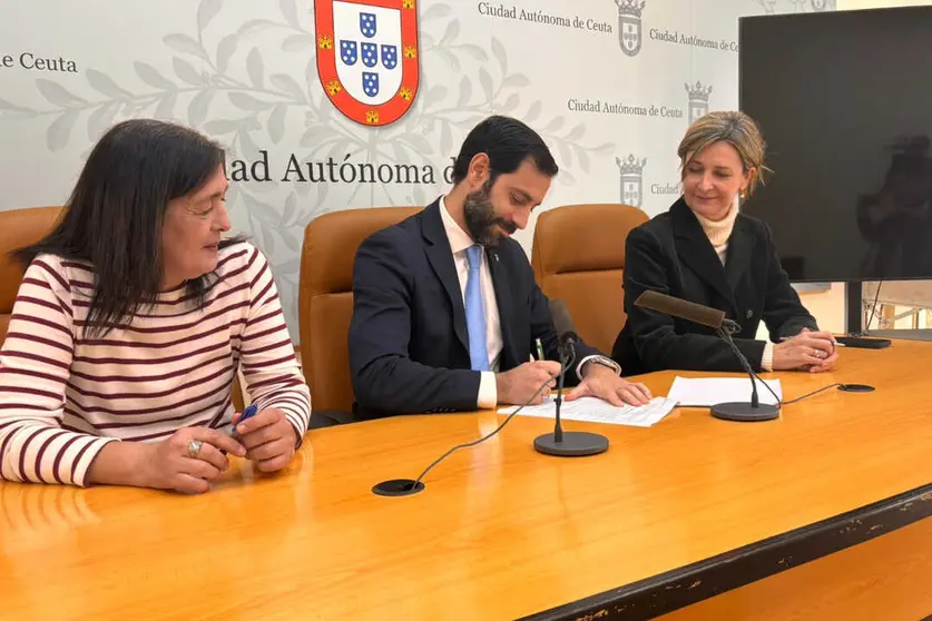 Ciudad, CECE y patronal de constructores firman el acuerdo por el que se crea una plataforma con precios de referencia en materiales y mano de obra adaptados a la realidad local