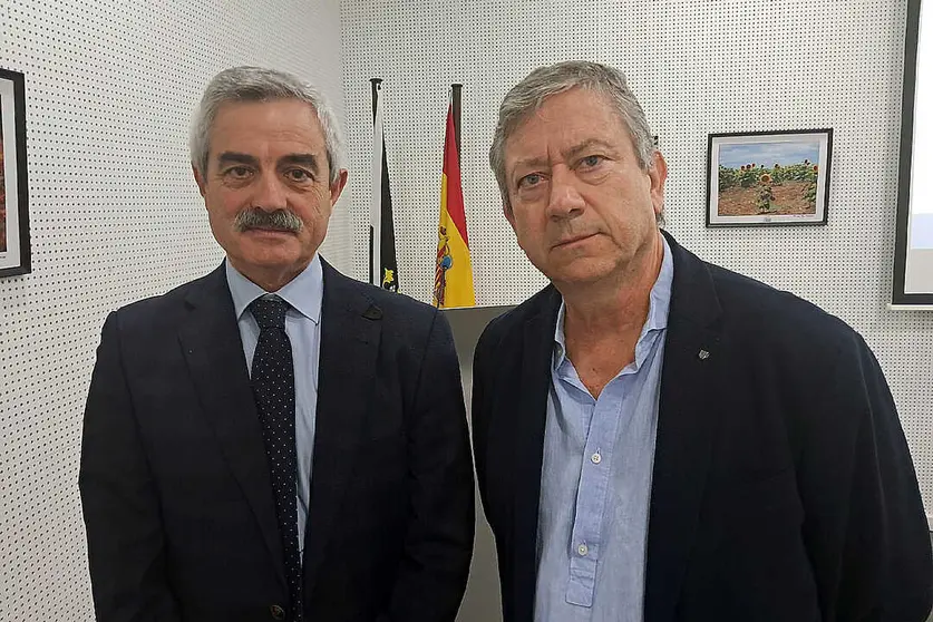 Francisco Gil, director del SEPE (Izda) y Alejandro Parodi, director del COE (Dcha) / C&eacute;sar Mart&iacute;n