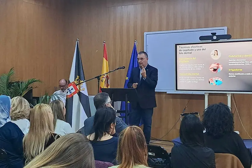 Acto en la Escuela de la Construcci&oacute;n / C&eacute;sar Mart&iacute;n