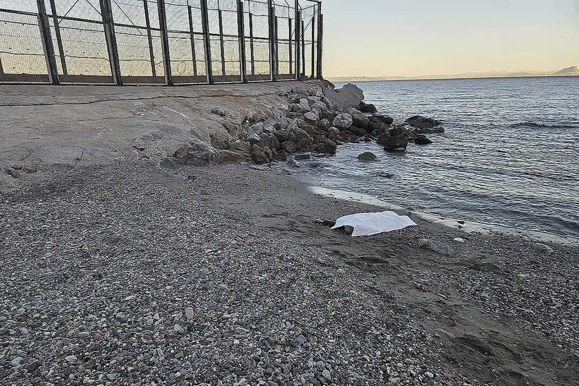 Cad&aacute;ver encontrado en el rompeolas de Benz&uacute;, el jueves pasado