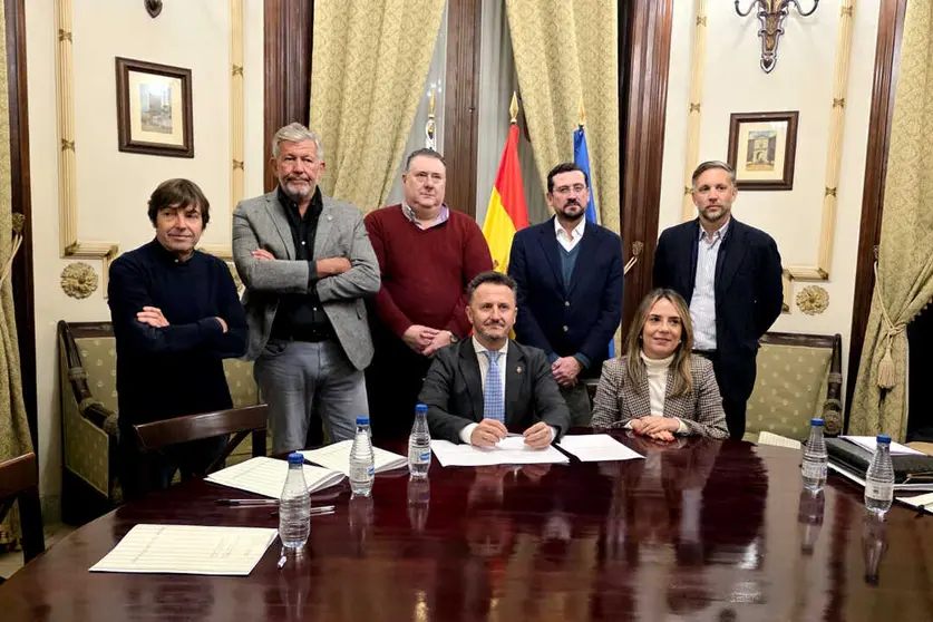 Jurado del Premio Convivencia, presidido por Salvador del Barrio / Laura Ortiz