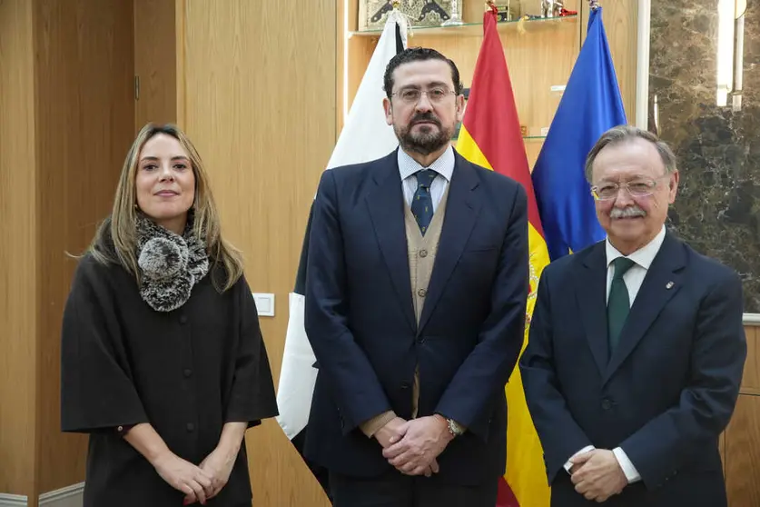 Ceuta y la Casa &Aacute;rabe: encuentro con Juan Vivas tras el Premio Convivencia otorgado a Maalouf