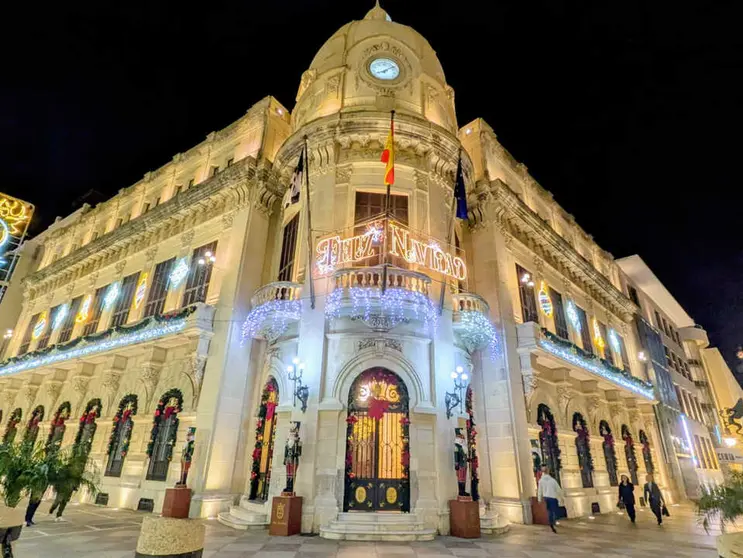 Luces navide&ntilde;as de la Ciudad Aut&oacute;noma de Ceuta / Rafa B&aacute;ez