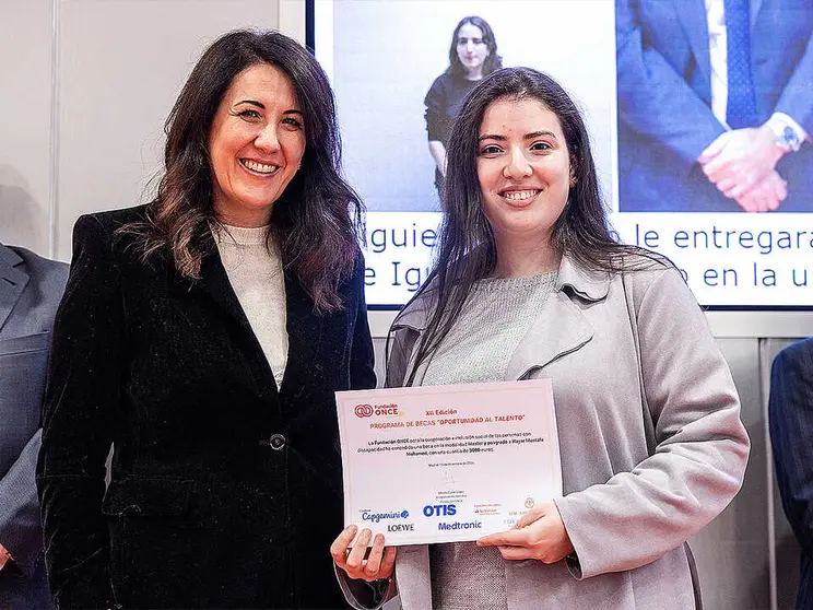 Hayar Mustafa, alumna becada en Ceuta