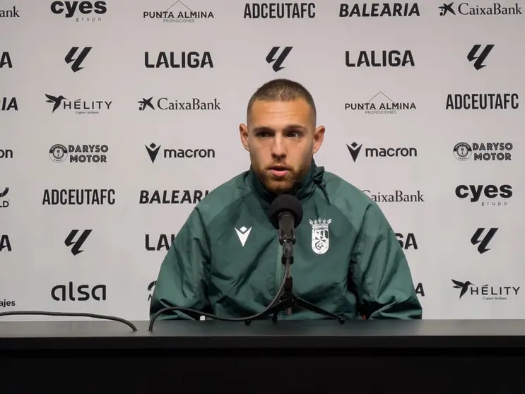Diego Gonz&aacute;lez en la sala de prensa del Alfonso Murube. Foto: Rub&eacute;n B&aacute;ez.