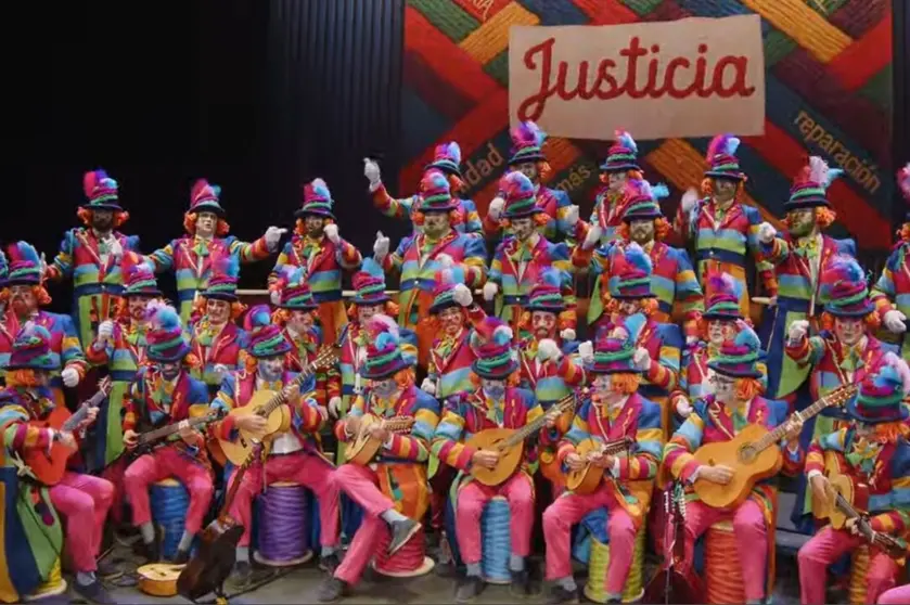 El Coro de Ceuta 'Al L&iacute;o' sobre las tablas del Falla