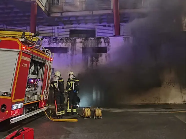 Incendio del garaje de la Calle Alfau