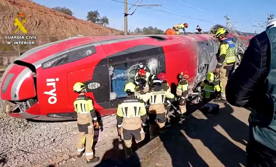 Tr&aacute;gico accidente ferroviario en Adamuz (C&oacute;rdoba). Imagen distribuida por la Guardia Civil (2)