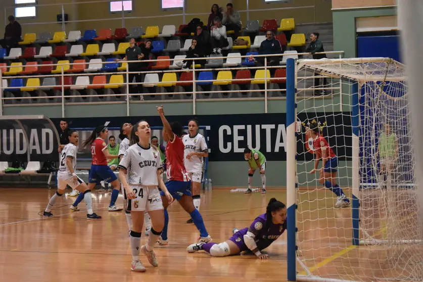 Partido entre la AD Ceuta FC y Futsi Atl&eacute;tico Navalcarnero de Primera Iberdrola. Foto: Rub&eacute;n B&aacute;ez.