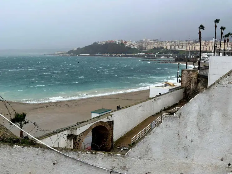 Efectos del fuerte temporal en Ceuta. Foto: Mohamed Ettouileb