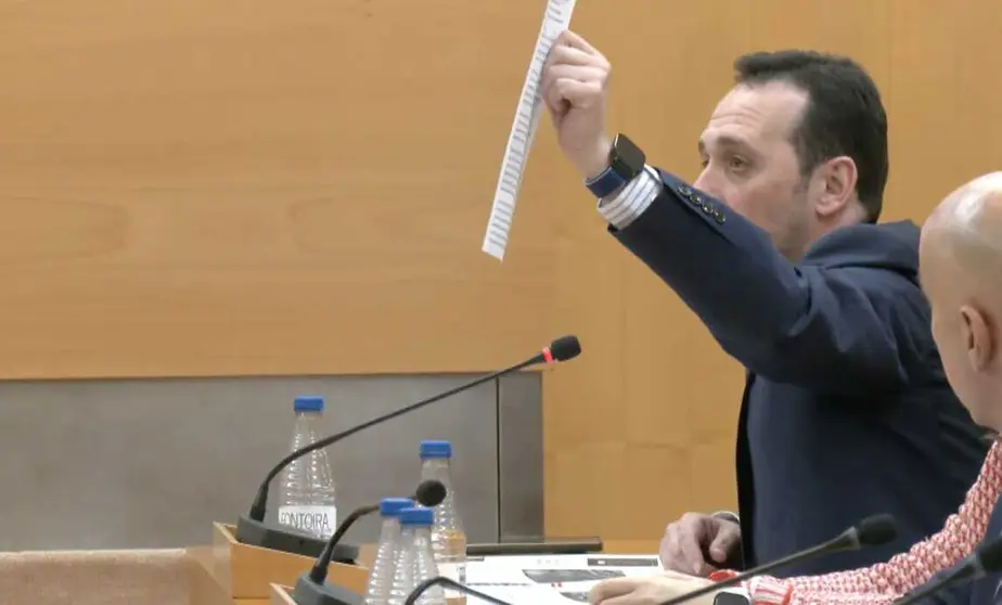  Juan Sergio Redondo durante su intervenci&oacute;n plenaria 