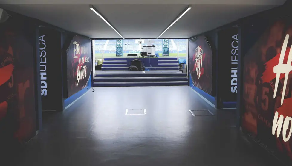 T&uacute;nel de vestuarios del estadio de la SD Huesca. Foto: SD Huesca