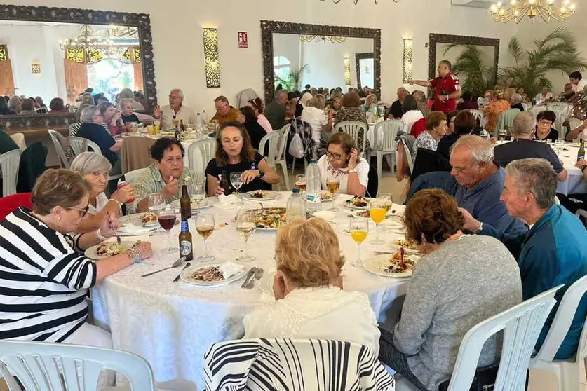 Cena de mayores