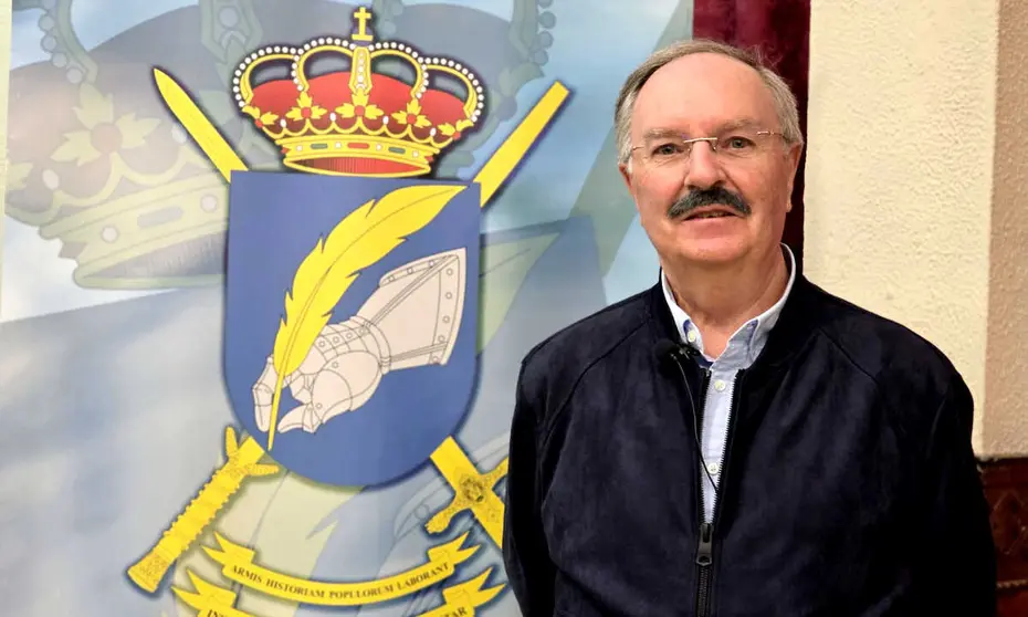Jos&eacute; Antonio Ruiz Oliva, doctor en Historia del Arte / Laura Ortiz