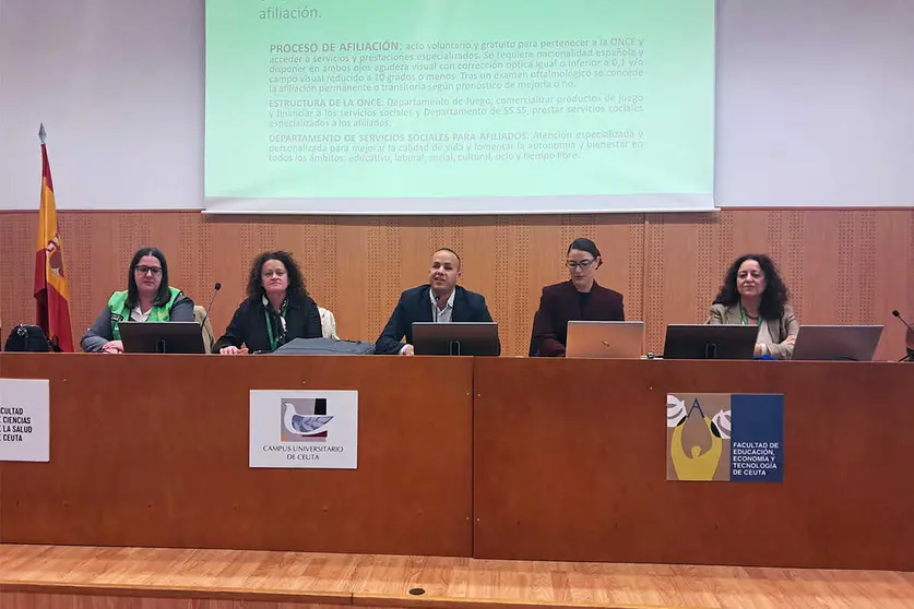 Semana de la ONCE en el Campus Universitario / C&eacute;sar Mart&iacute;n