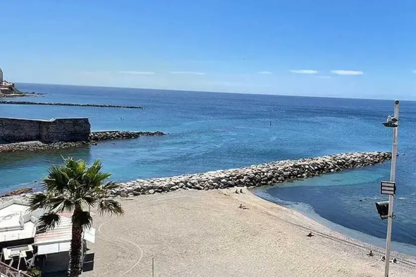Soleado sobre el Foso / Archivo