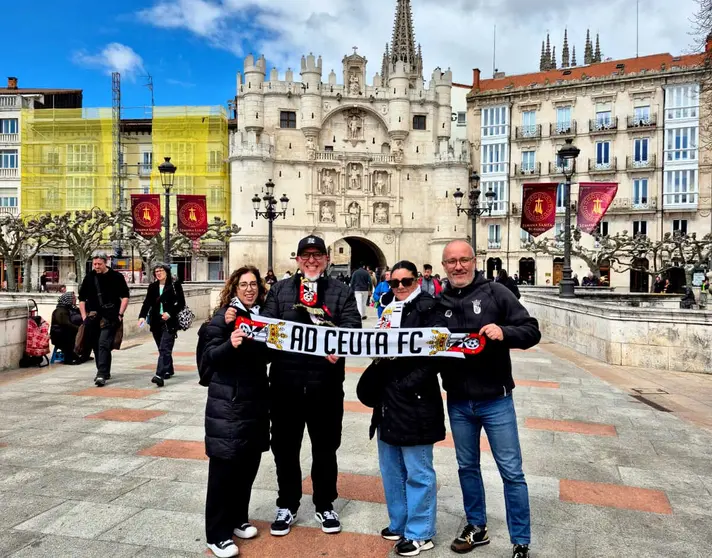 Aficionados de la AD Ceuta FC en Burgos 