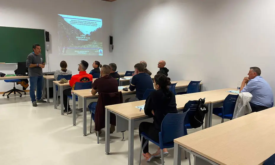 La formaci&oacute;n ha comenzado en la tarde de este martes en el Campus Universitario / FDMEC