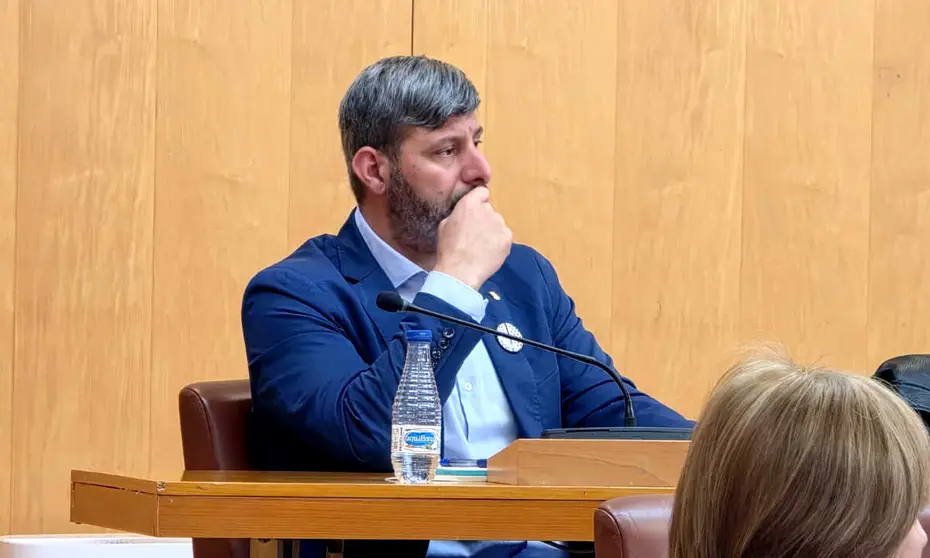 Mohamed Mustafa, portavoz de Ceuta Ya!, durante una sesi&oacute;n plenaria / Laura Ortiz