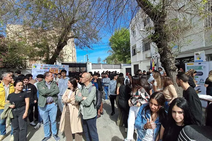 IV Feria de la Sostenibilidad en el CIFP n&ordm;1 / C&eacute;sar Mart&iacute;n