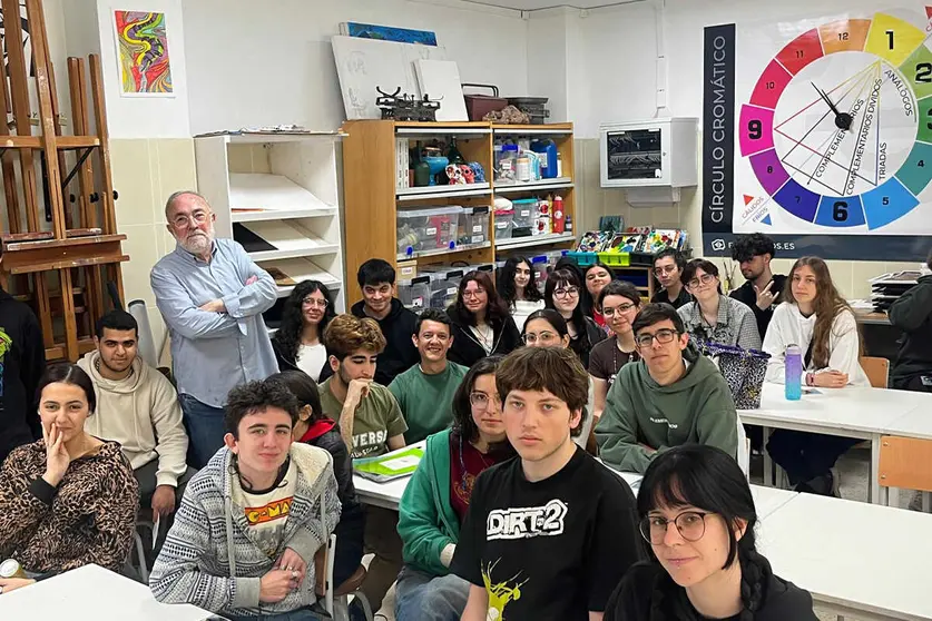 Antonio San Mart&iacute;n pone el broche de oro a la Semana Cultural de la Escuela de Arte