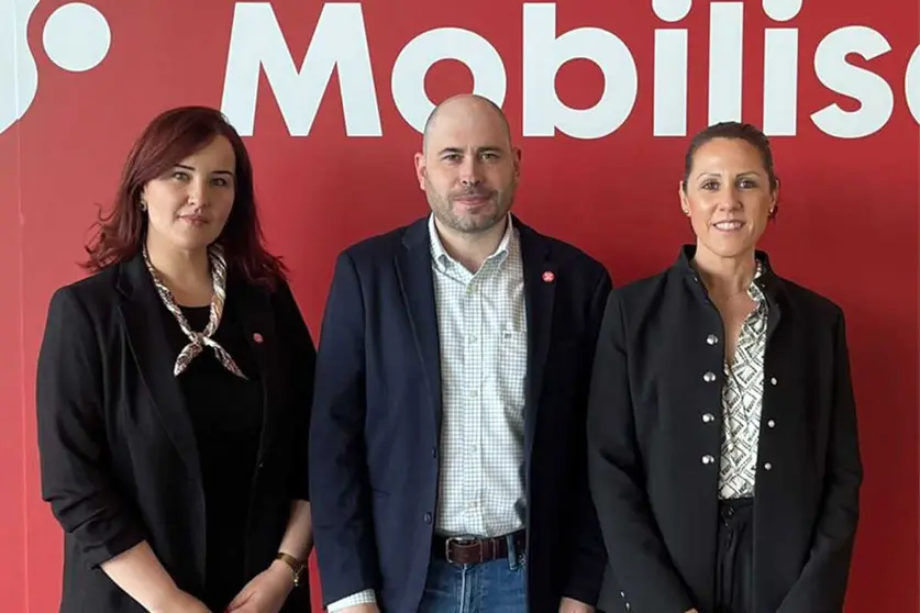 Mayda Daoud (Izda), Miguel &Aacute;ngel P&eacute;rez Triano (centro) y Raquel Miaja (Dcha) en el Globla Progressive Mobilisation