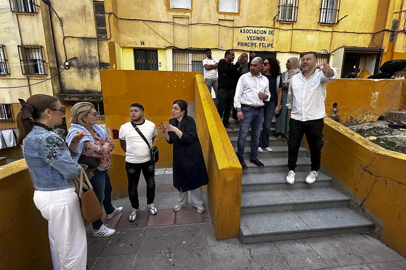 Visita del PSOE a la Barriada de Pr&iacute;ncipe Felipe