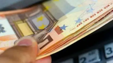 Dinero / Archivo