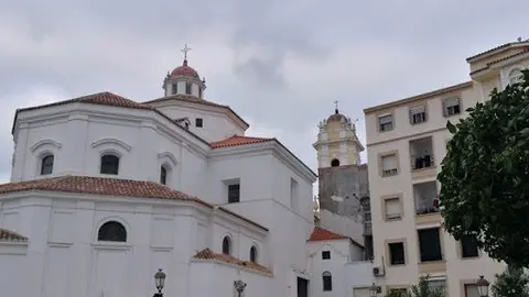 Cielos nublados sobre la catedral / Archivo
