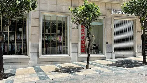 Tienda Stradivarius del Paseo del Revell&iacute;n / Archivo