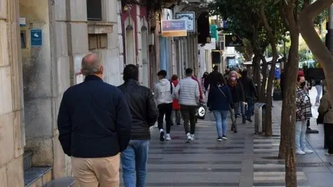 Ceut&iacute;es paseando por el Revell&iacute;n / Archivo